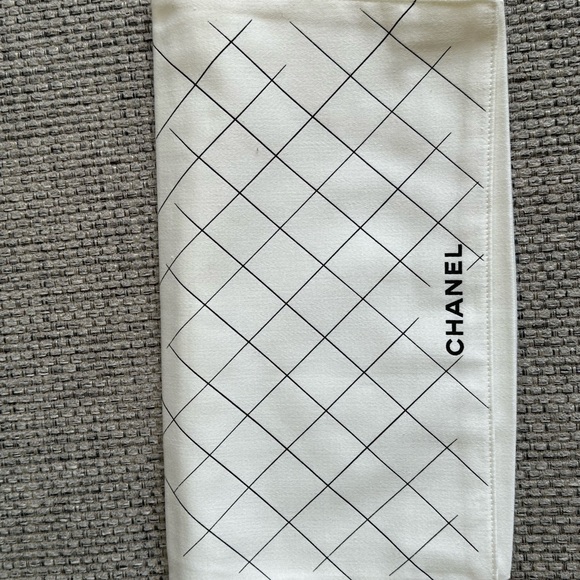 NEW 2023 100% Authentic CHANEL SMALL Classic Flap Dust Bag ICOT1 13x 8.5 x 3in - Picture 8 of 9